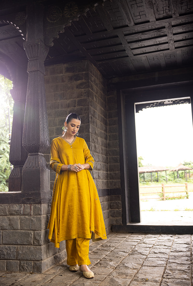Mustard Side Marodi Pocket Surmayi Kurta Set