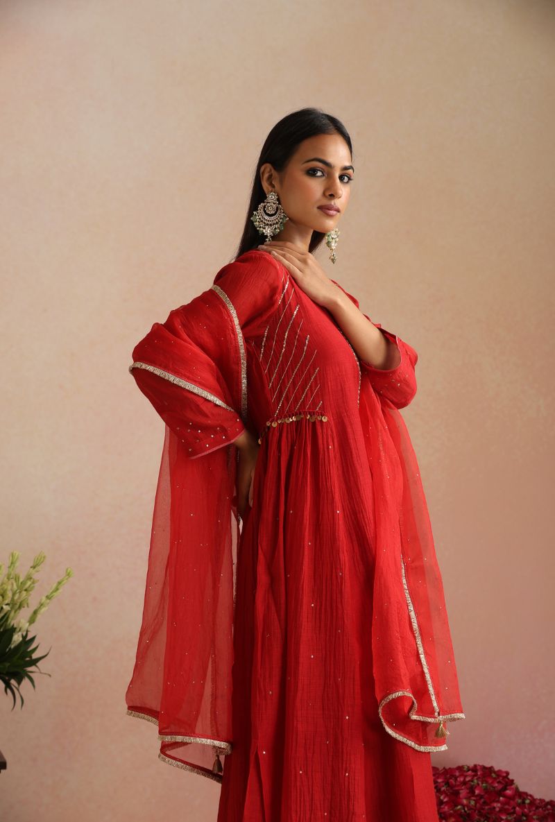Red Side Kali Sitara Itrh Kurta Set