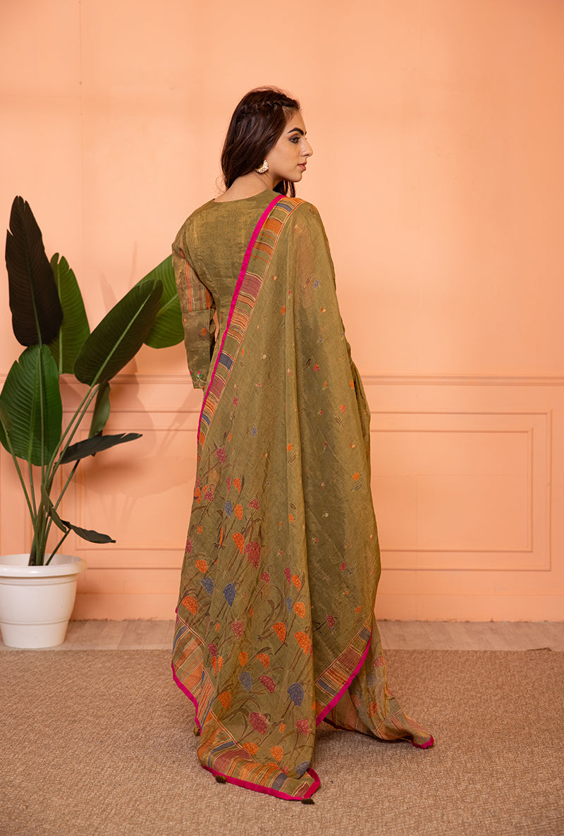 Mehendi Green V-Neck Scallop Sia Kurta Set