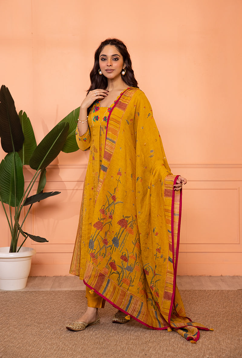 Mustard Yellow V-Neck Scallop Sia Kurta Set