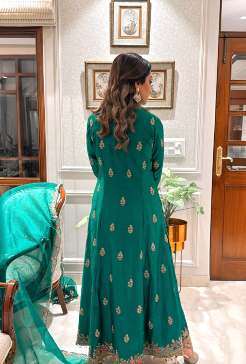 Meghna Nayyar in Green Long Jacket Kurta Set