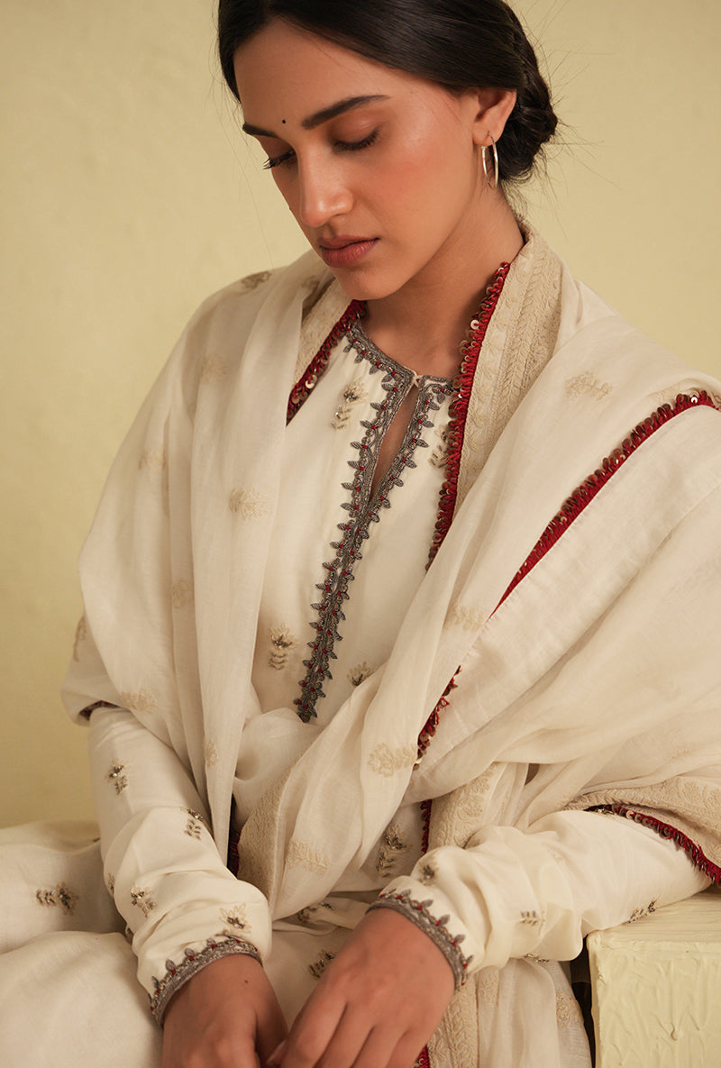 Ivory Straight Cut Noorie Kurta Set