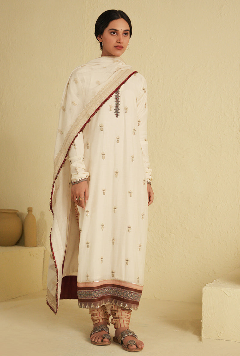 Ivory Straight Cut Noorie Kurta Set