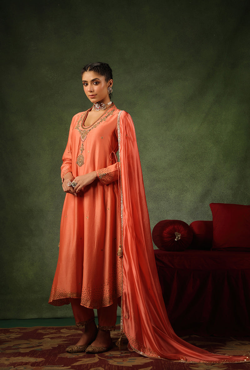 Peach Paan Buta Ishq Kurta Set