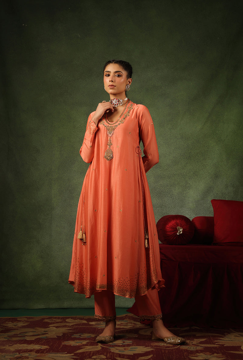 Peach Paan Buta Ishq Kurta Set