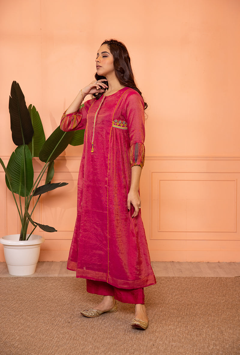 Pink Side Chunat Sia Kurta Set