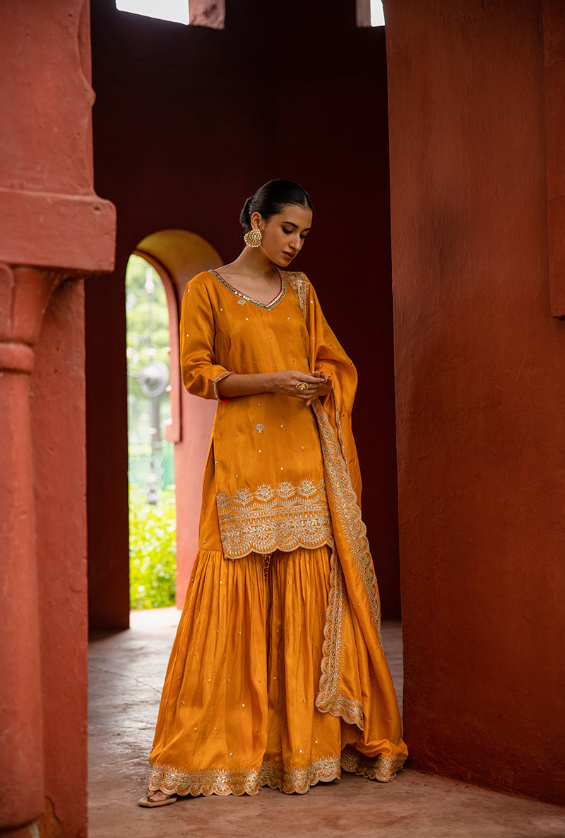 Saffron Tissue Scallop Hoor 3.0 Gharara Set