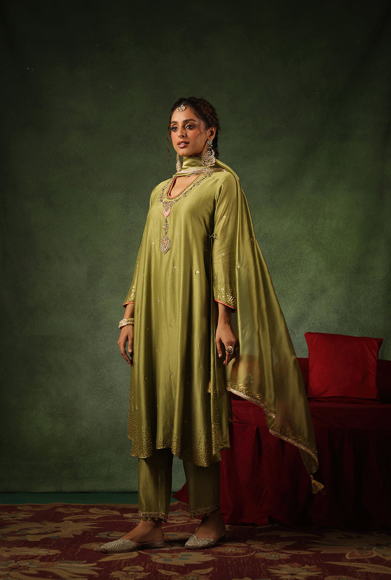 Sage Green Paan Buta Ishq Kurta Set