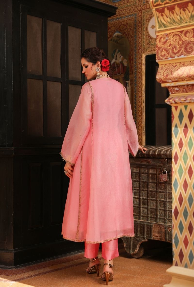 Pink Pakhi Yoke Pheran Long Mehfil Kurta Set