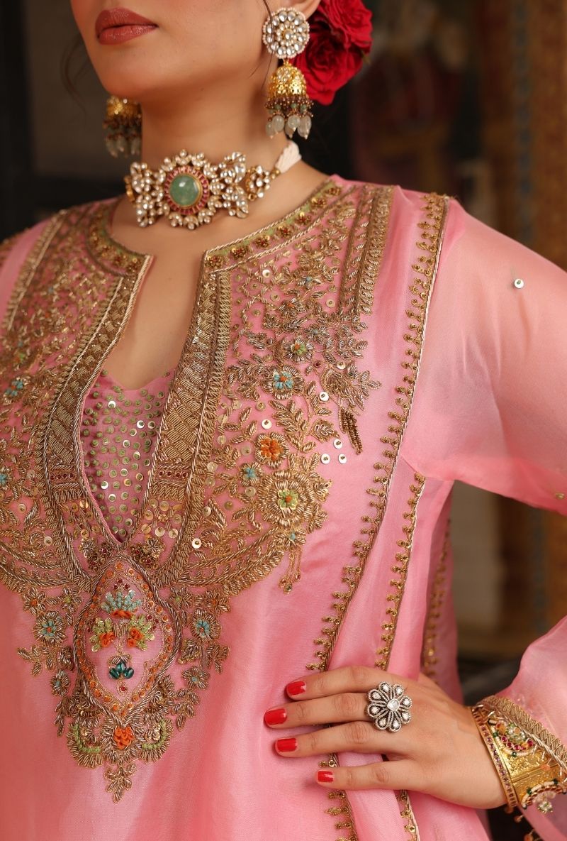 Pink Pakhi Yoke Pheran Long Mehfil Kurta Set