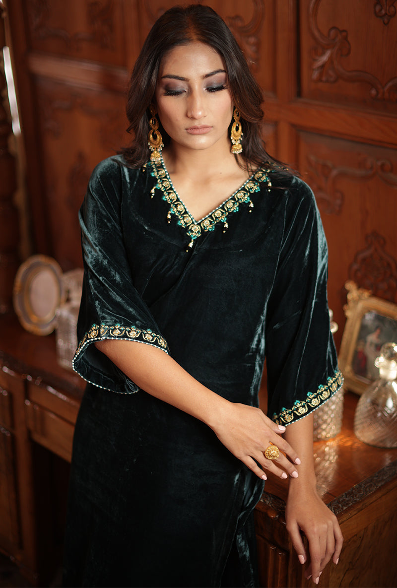 Teel Velvet Jannat Kaftan Set