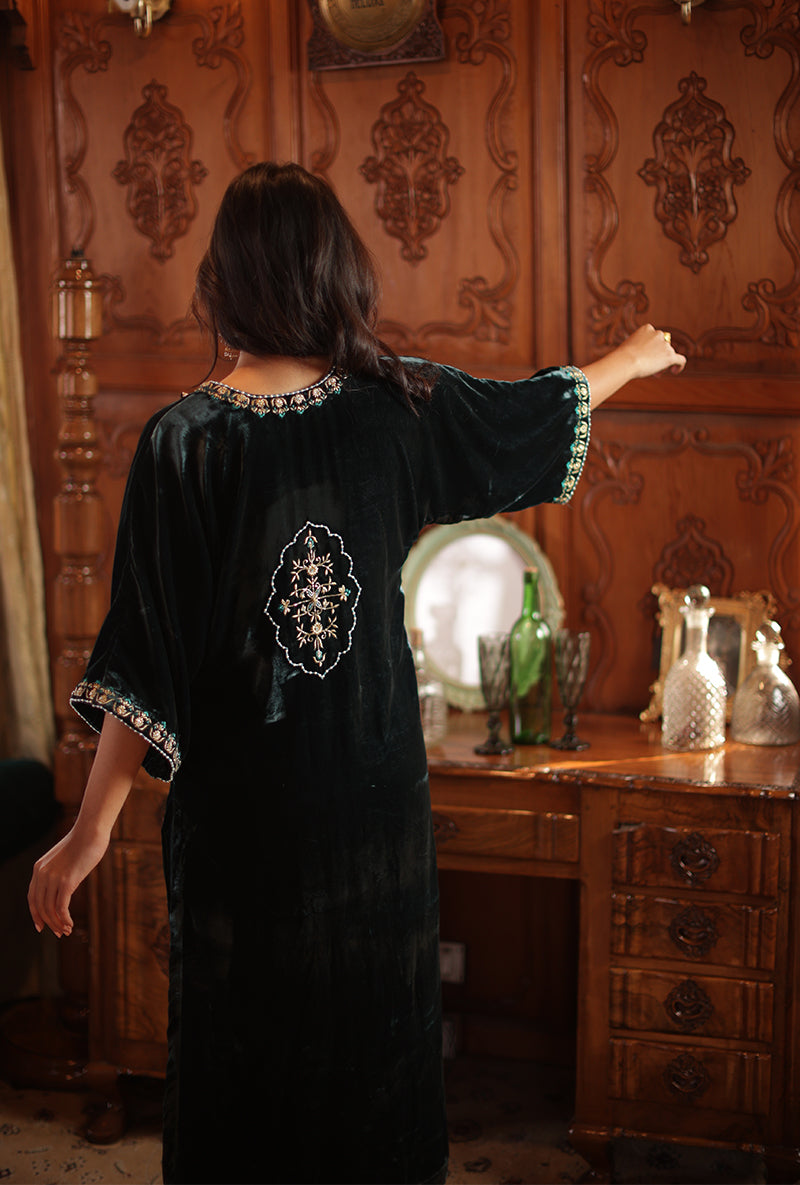 Teel Velvet Jannat Kaftan Set