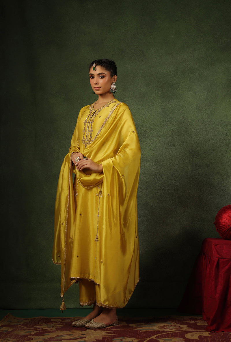 Yellow Zardosi Patti Buta Joda Ishq Kurta Set