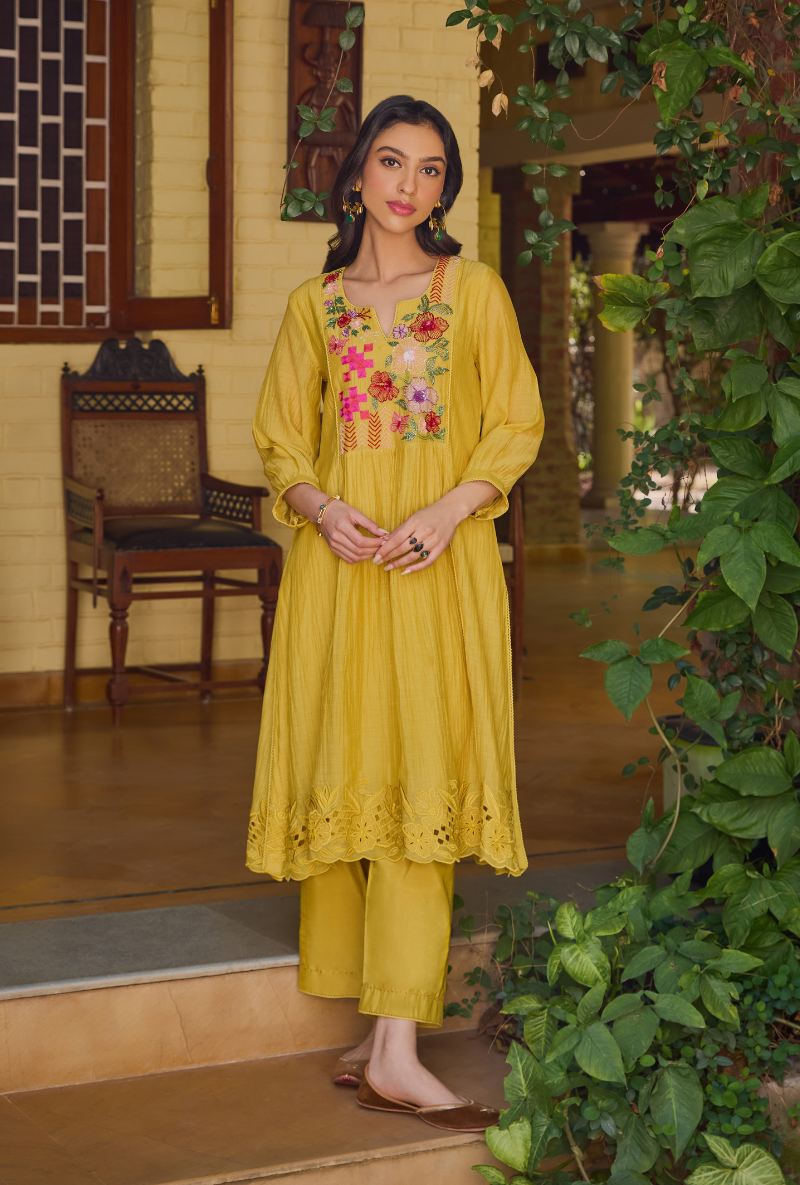 Mustad Hand Embroidered Yoke Anaardana Kurta Set