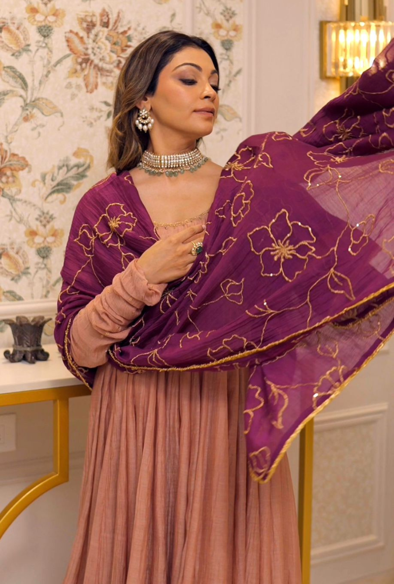 Meghna Nayyar in Onion Pink Anarkali Set