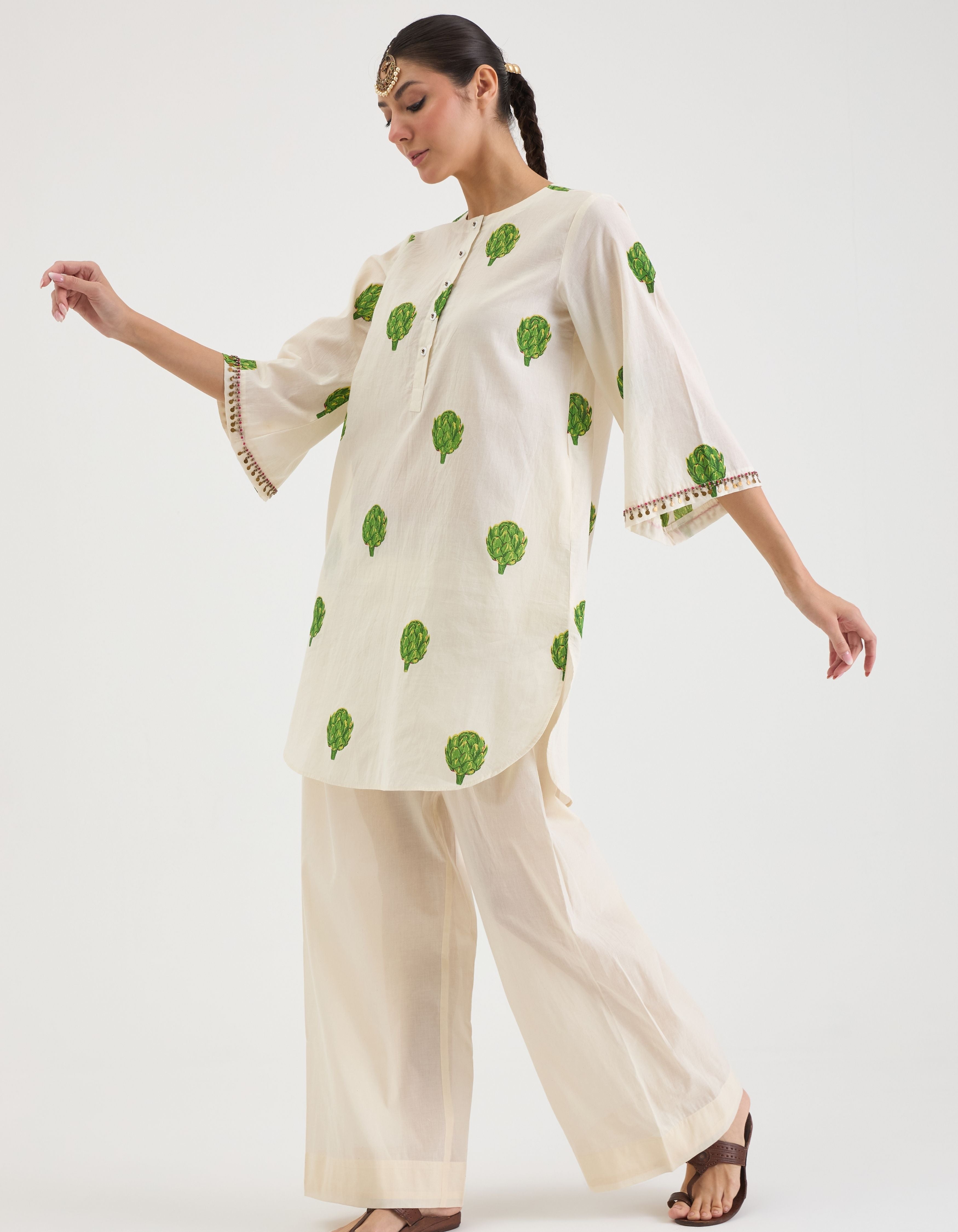 Off White Artichoke Sukhi Kurta Set