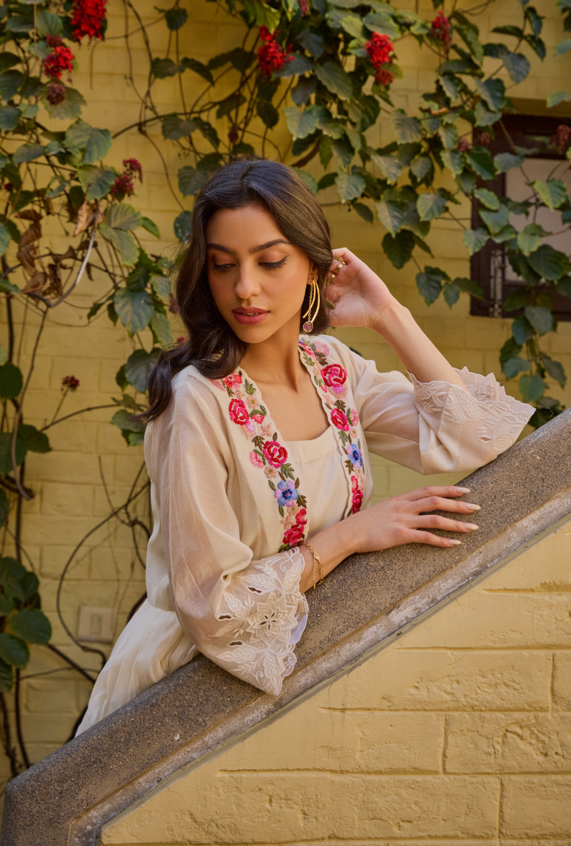 Ivory Cut Dana And Sequin Cape Anaardana Dress Set