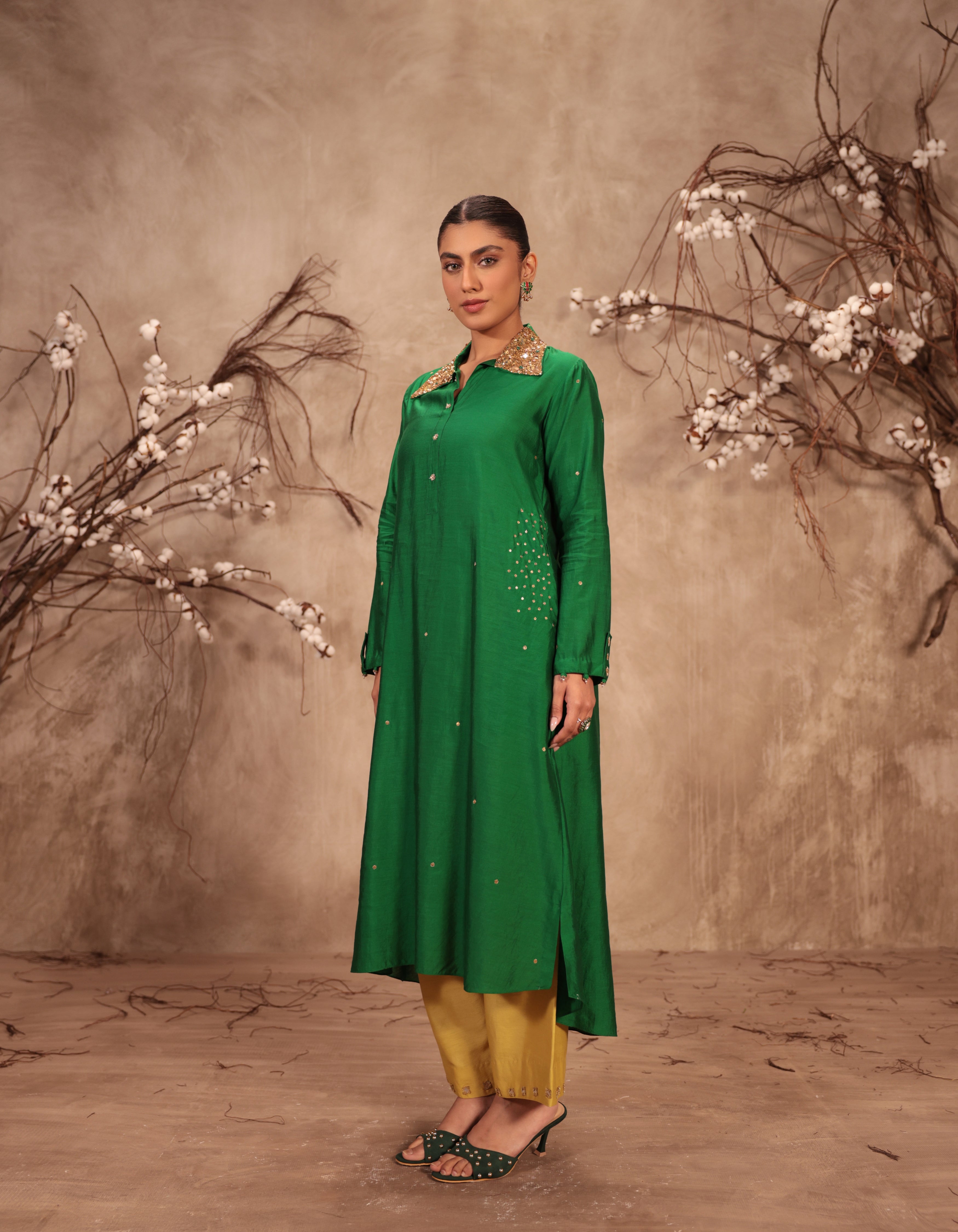 Green Heavy Collar Rani Kurta Set