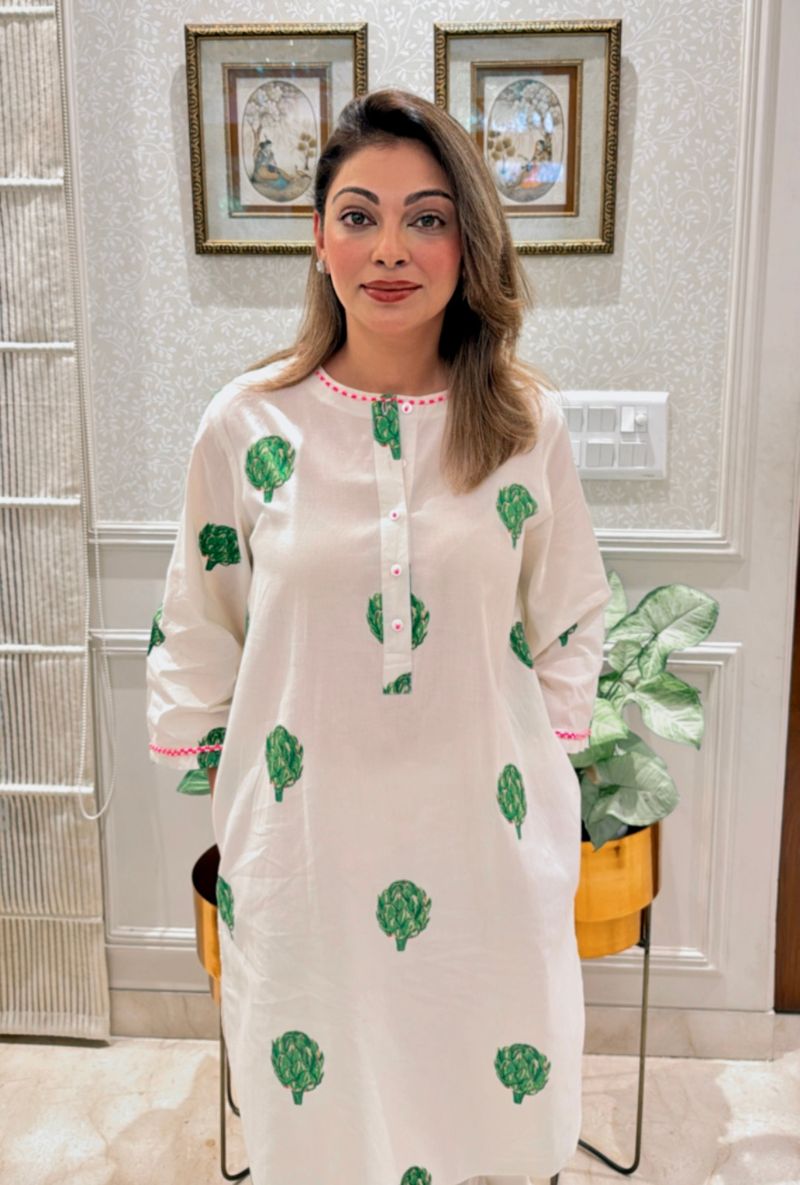 Meghna Nayyar in Off White Artichoke Sukhi Kurta Set