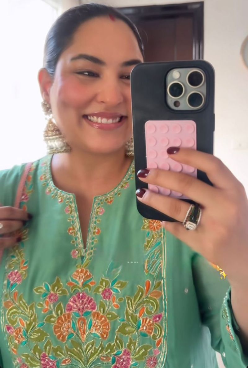 Sakshi Sindhwani in Aqua Resham Front Pleat Kurta Set