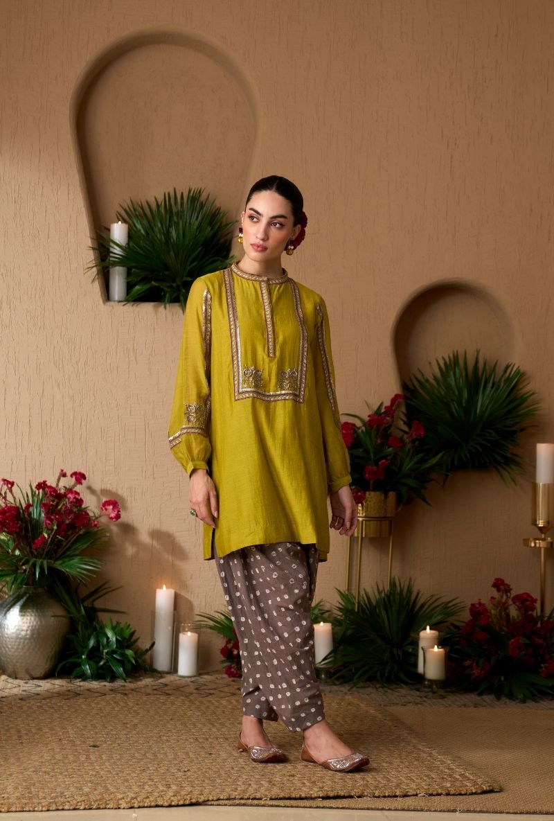 Green Bandhej Dhoti Naveli Kurta Set