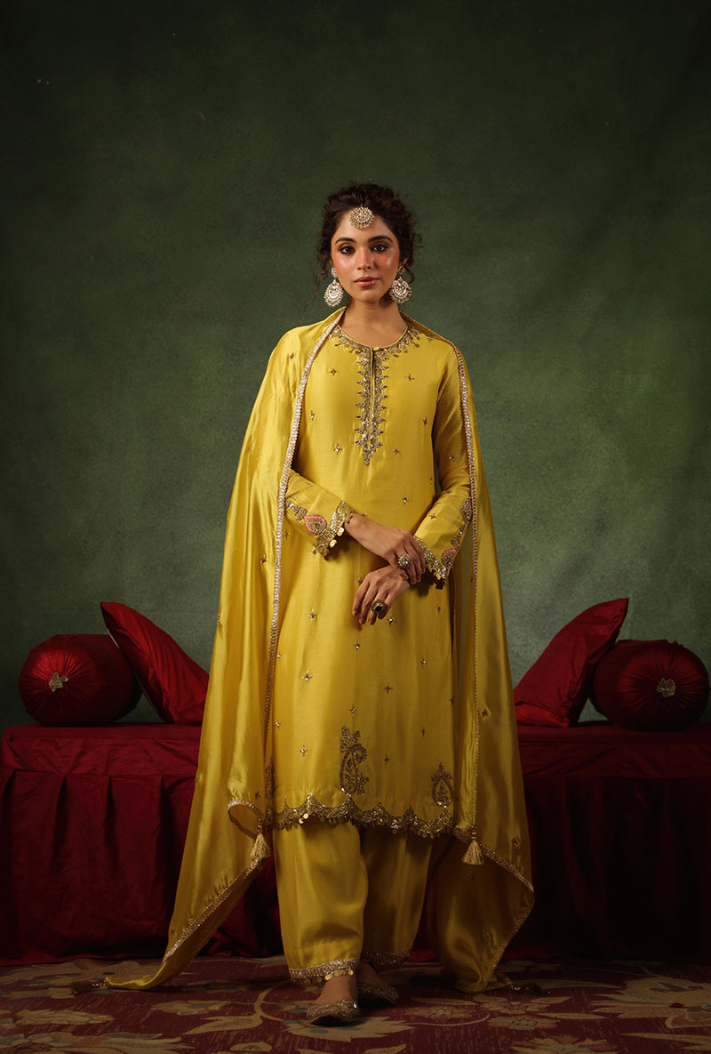 Yellow Ambi Buta Ishq Kurta Set