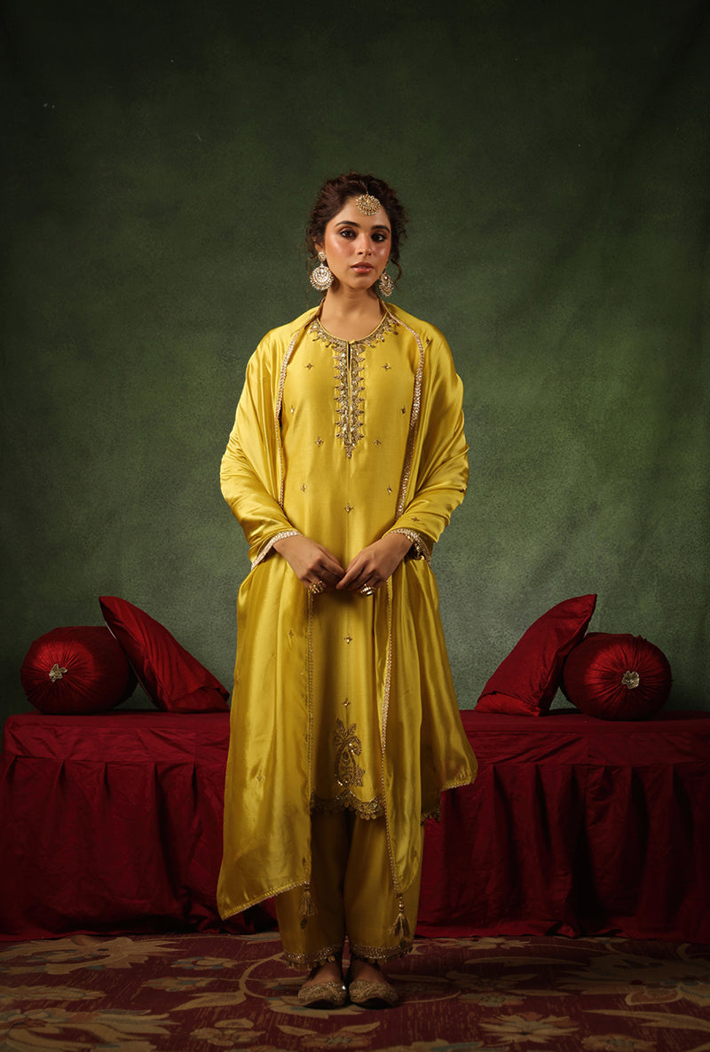 Yellow Ambi Buta Ishq Kurta Set