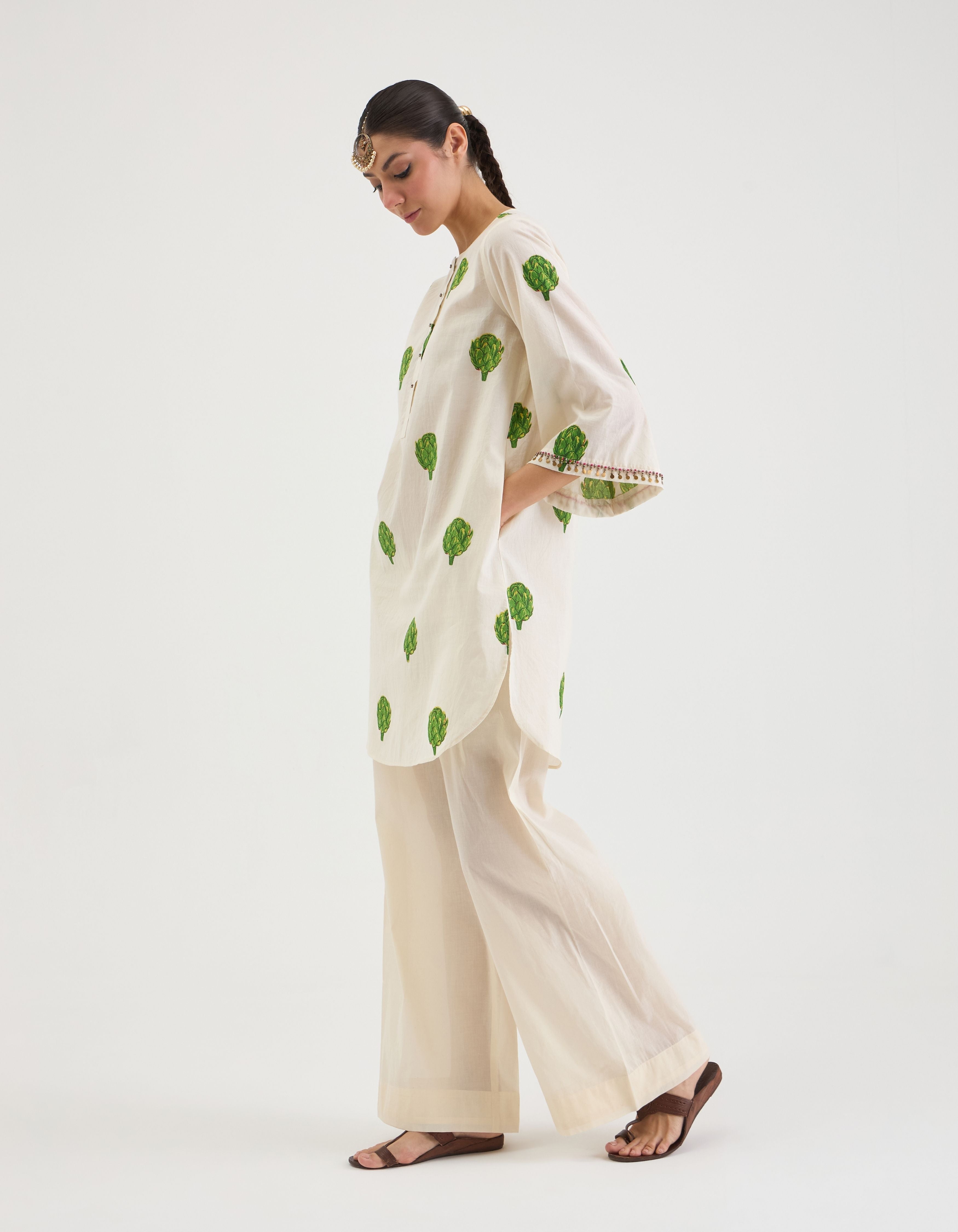 Off White Artichoke Sukhi Kurta Set