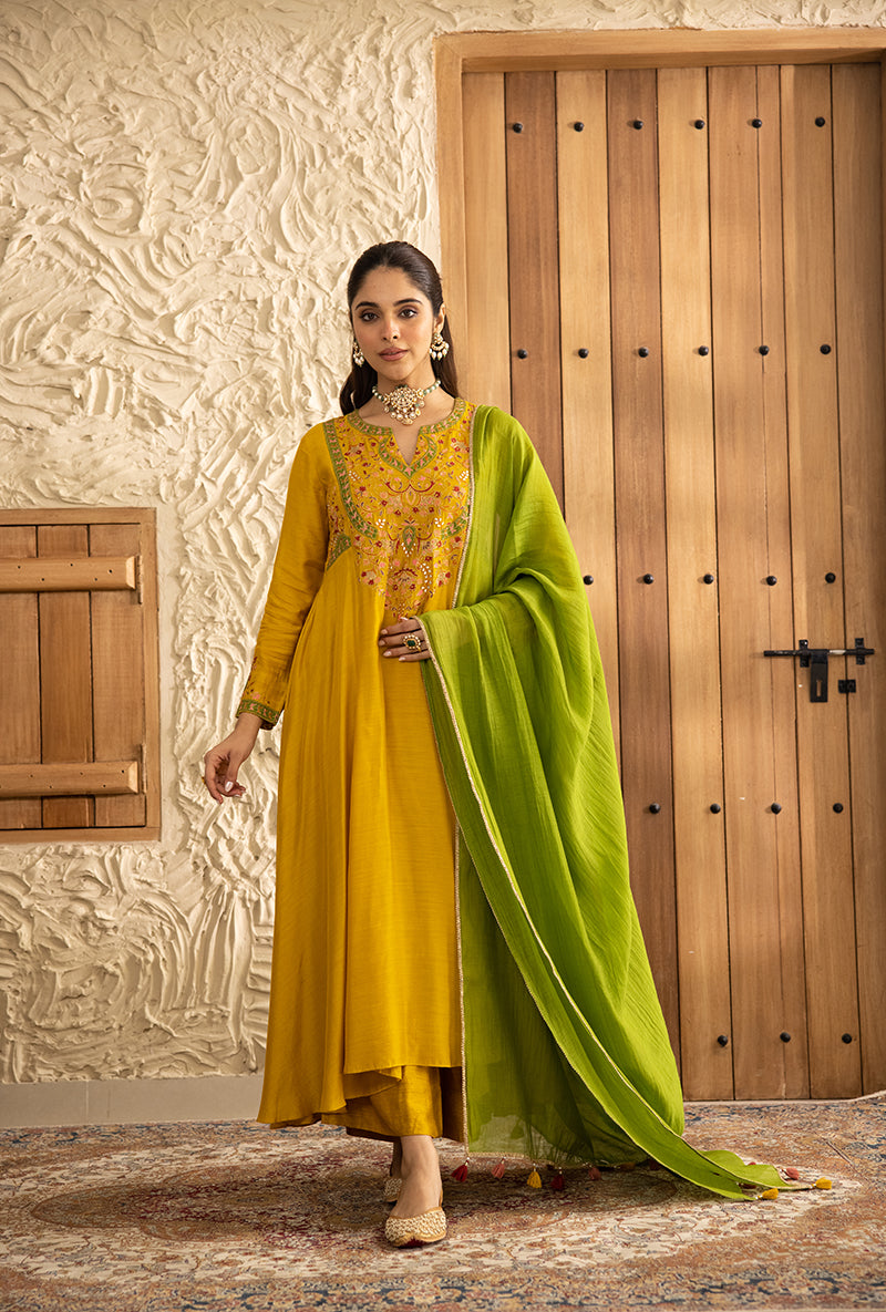 Yellow Mughal Yoke Masakali Kurta Set