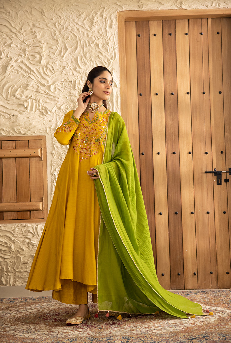 Yellow Mughal Yoke Masakali Kurta Set