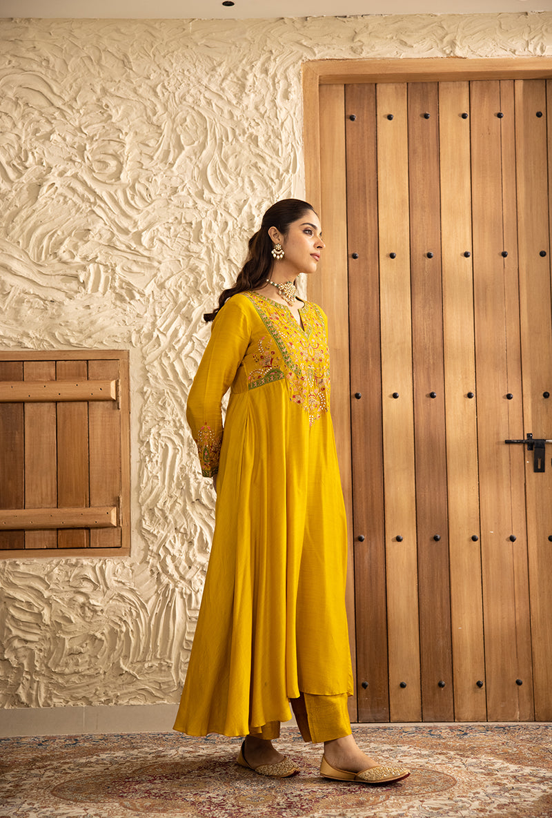 Yellow Mughal Yoke Masakali Kurta Set