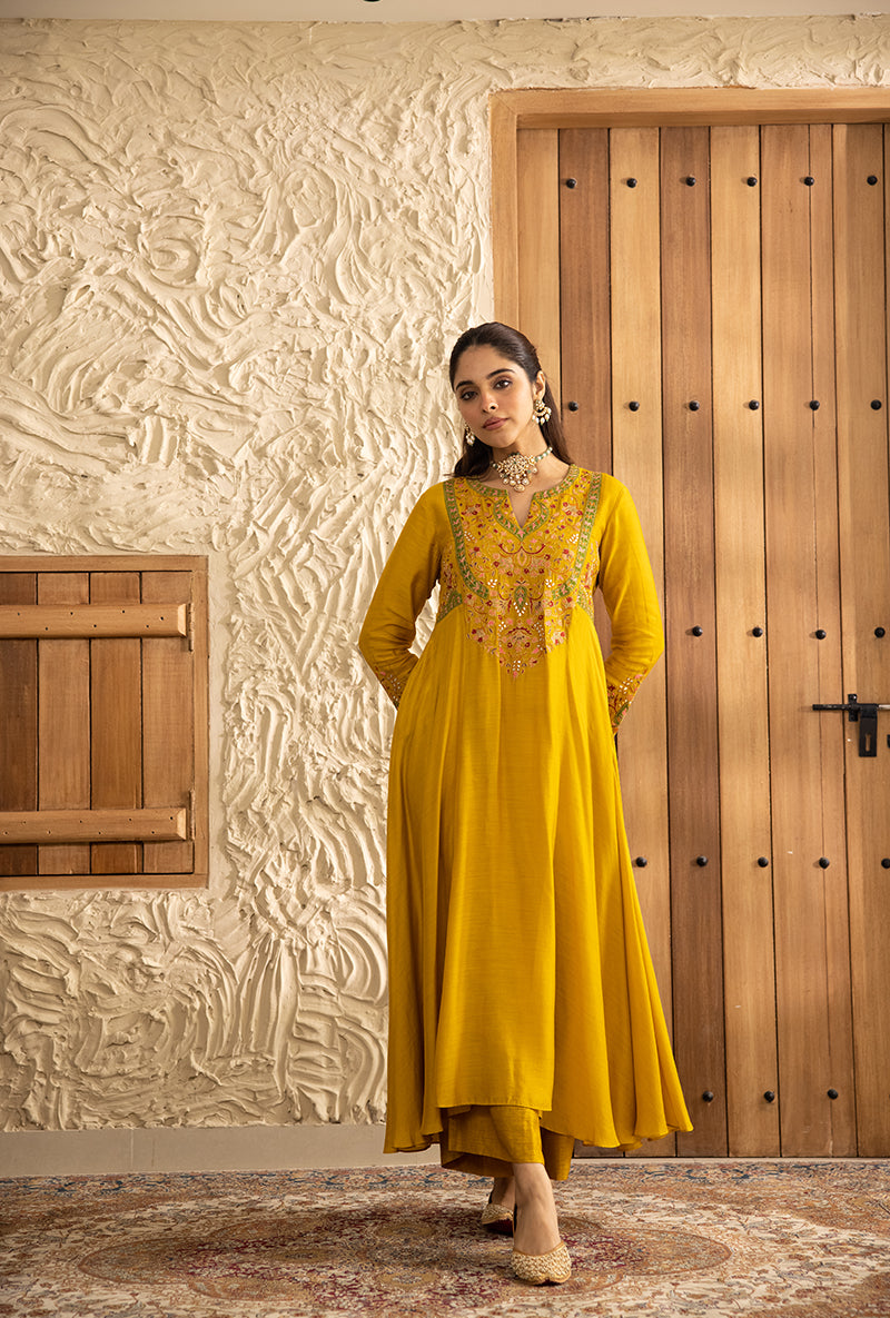 Yellow Mughal Yoke Masakali Kurta Set