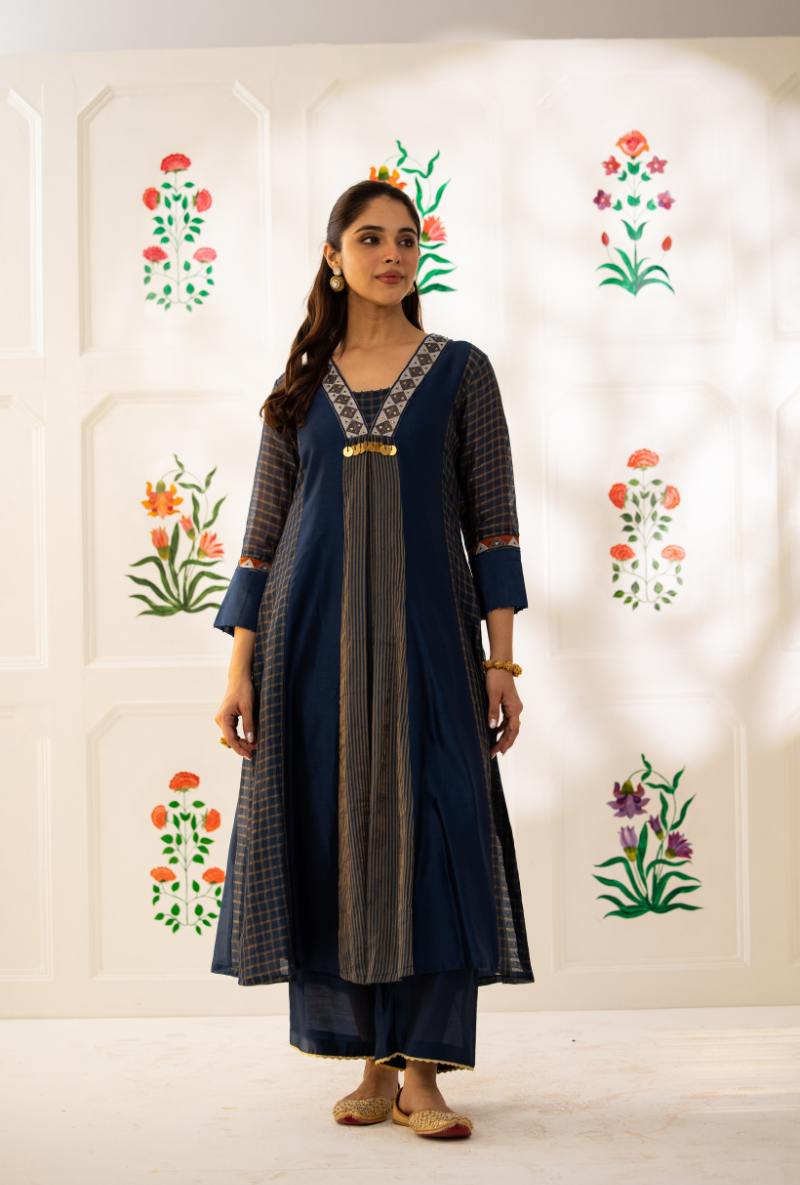 Blue V-Neck Placket Kishmish Kurta Set
