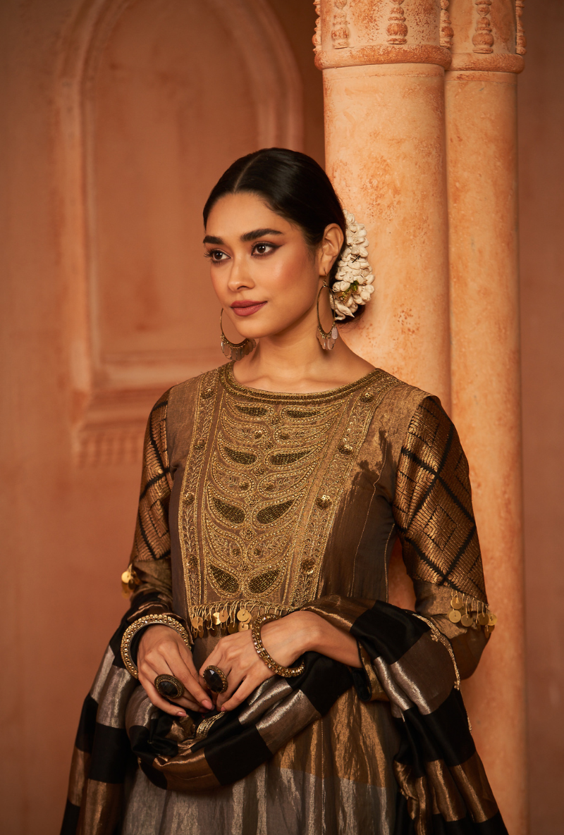 Gold Yoke Tissue Metallic Kainaat Anarkali Set
