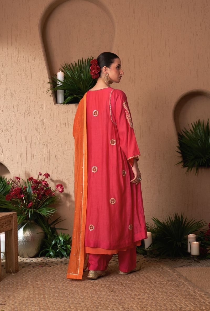 Rani Pink Contrast Lining Square Sleeve Naveli Kurta Set