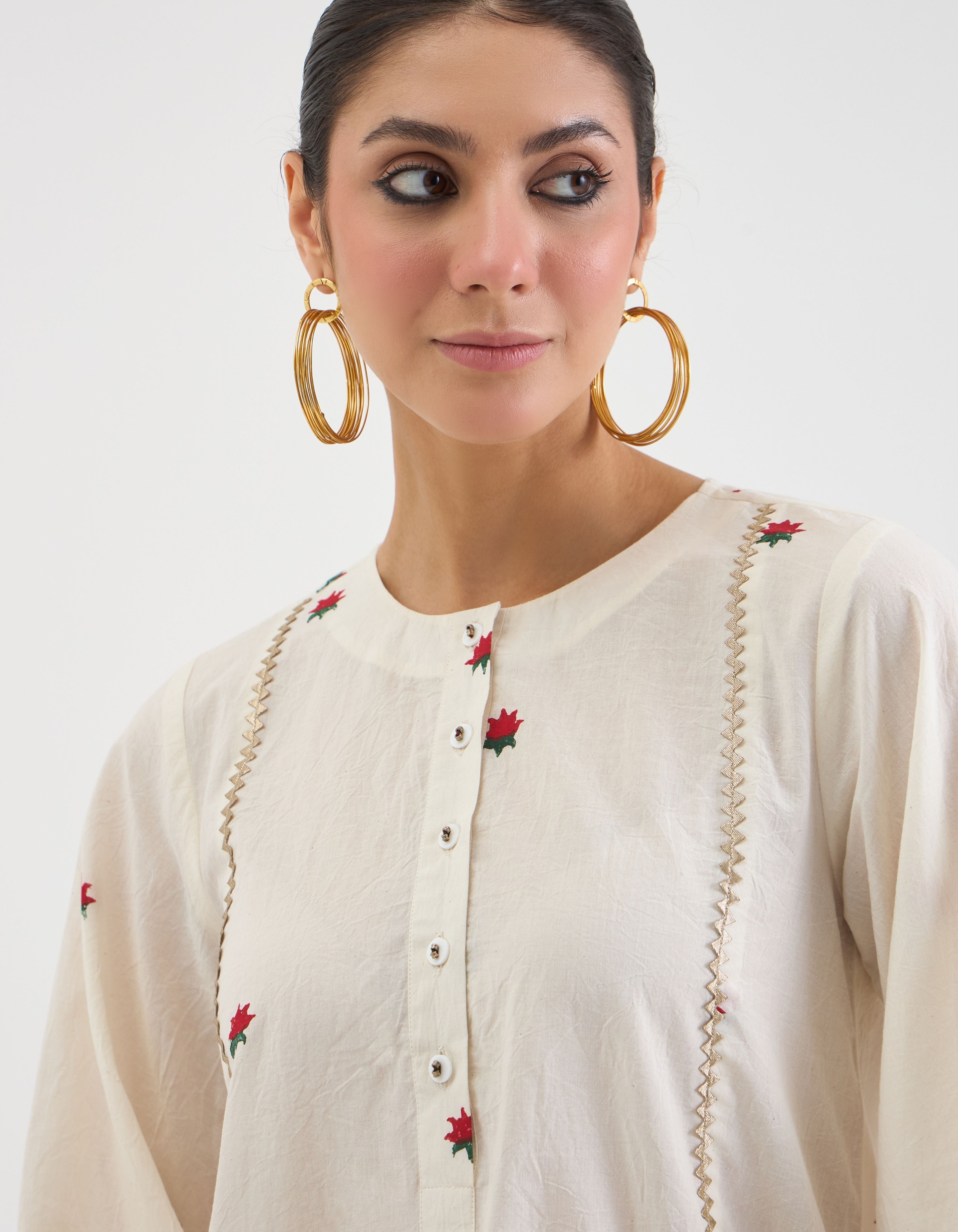 Off White Lotus And Stripe Print Sukhi Kurta Set