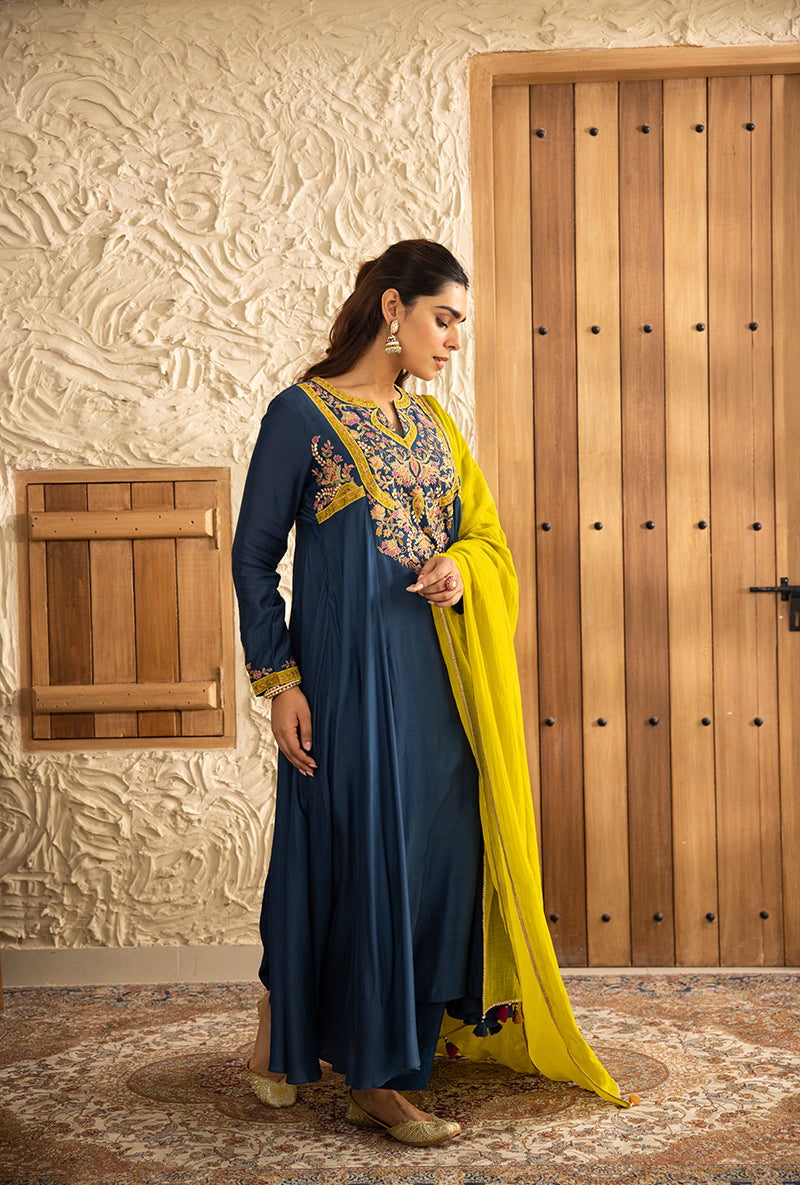 Blue Mughal Yoke Masakali Kurta Set