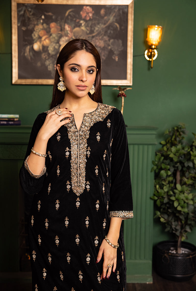 Black Velvet Heavy Neck And Butti Dastaan Kurta Set