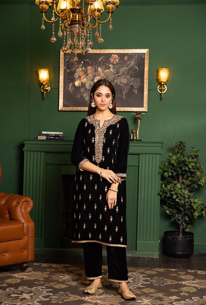 Black Velvet Heavy Neck And Butti Dastaan Kurta Set