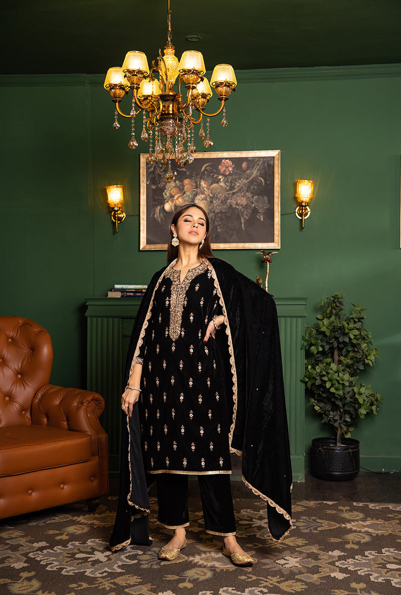 Black Velvet Heavy Neck And Butti Dastaan Kurta Set