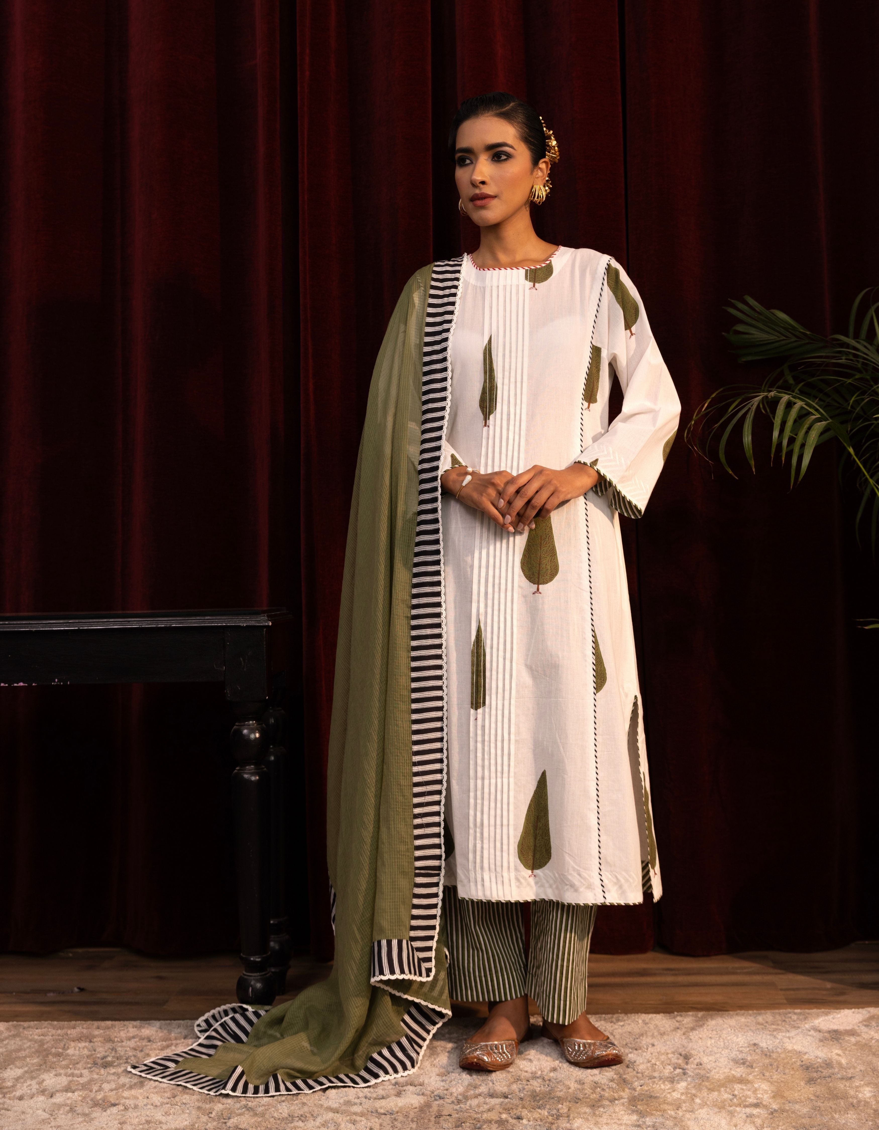 White Cypress Leaf and Stripes Print Mogra Kurta Set