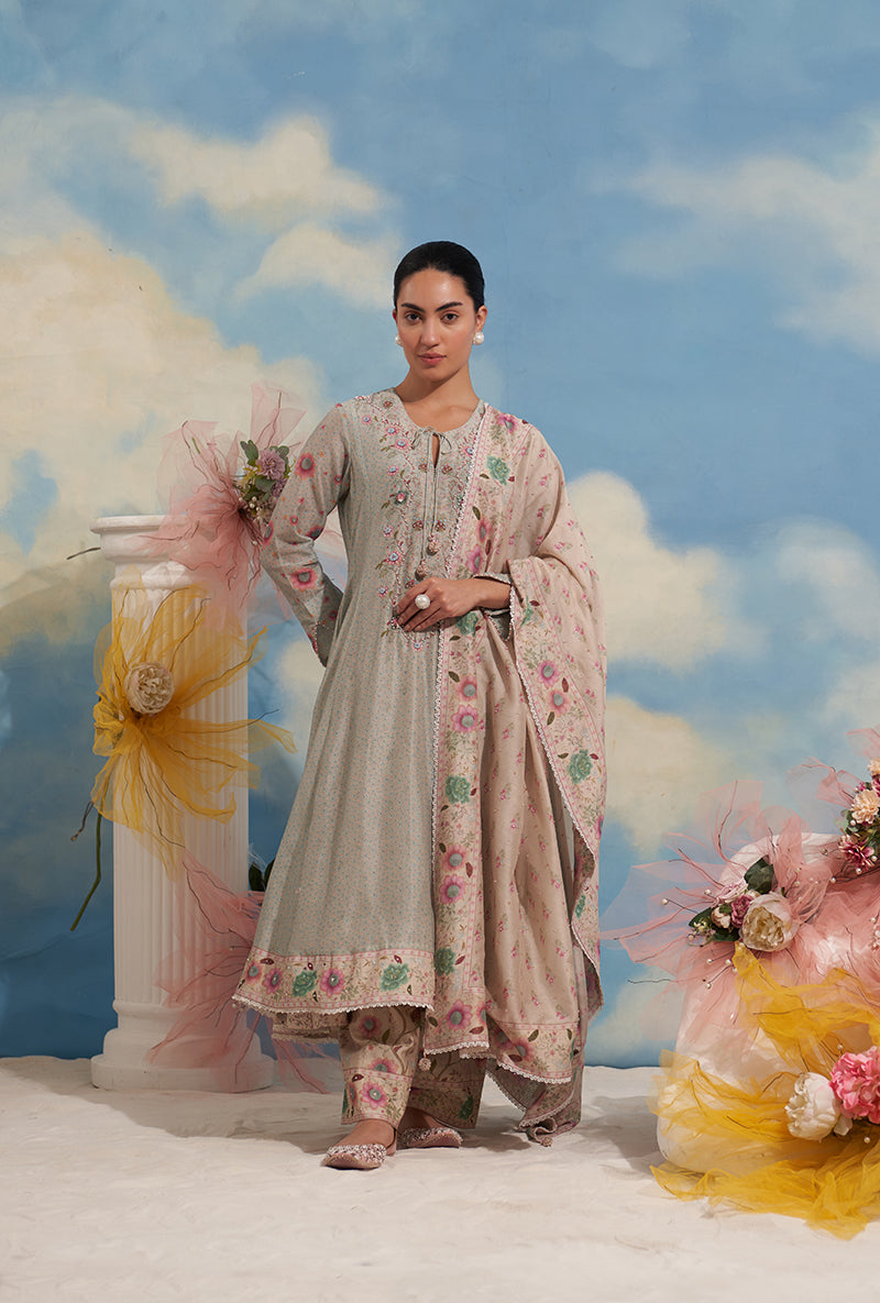 Ivory Mughal Heer Kalidar Made In Heaven Anarkali Kurta Set