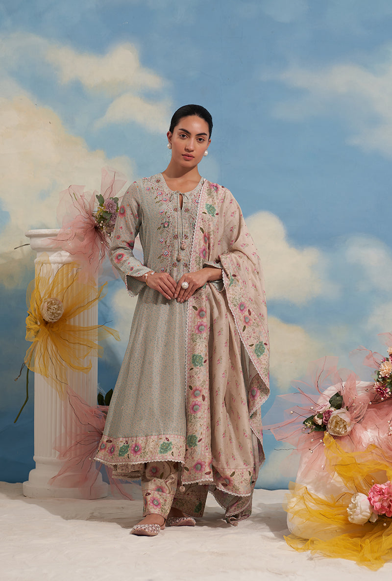 Ivory Mughal Heer Kalidar Made In Heaven Anarkali Kurta Set