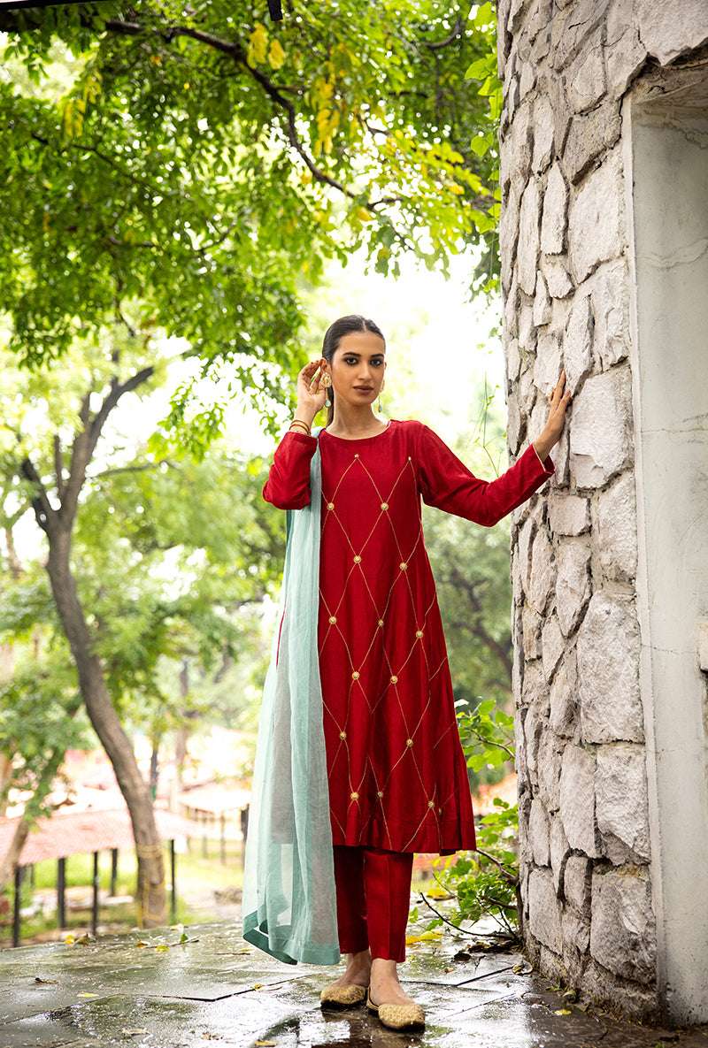 Maroon Ginni And Zari Handwork Dor Kurta Set