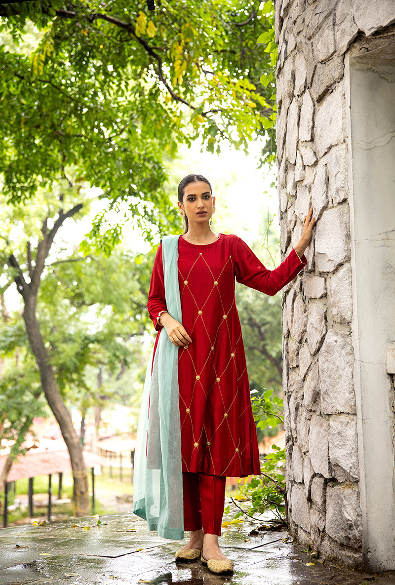 Maroon Ginni And Zari Handwork Dor Kurta Set