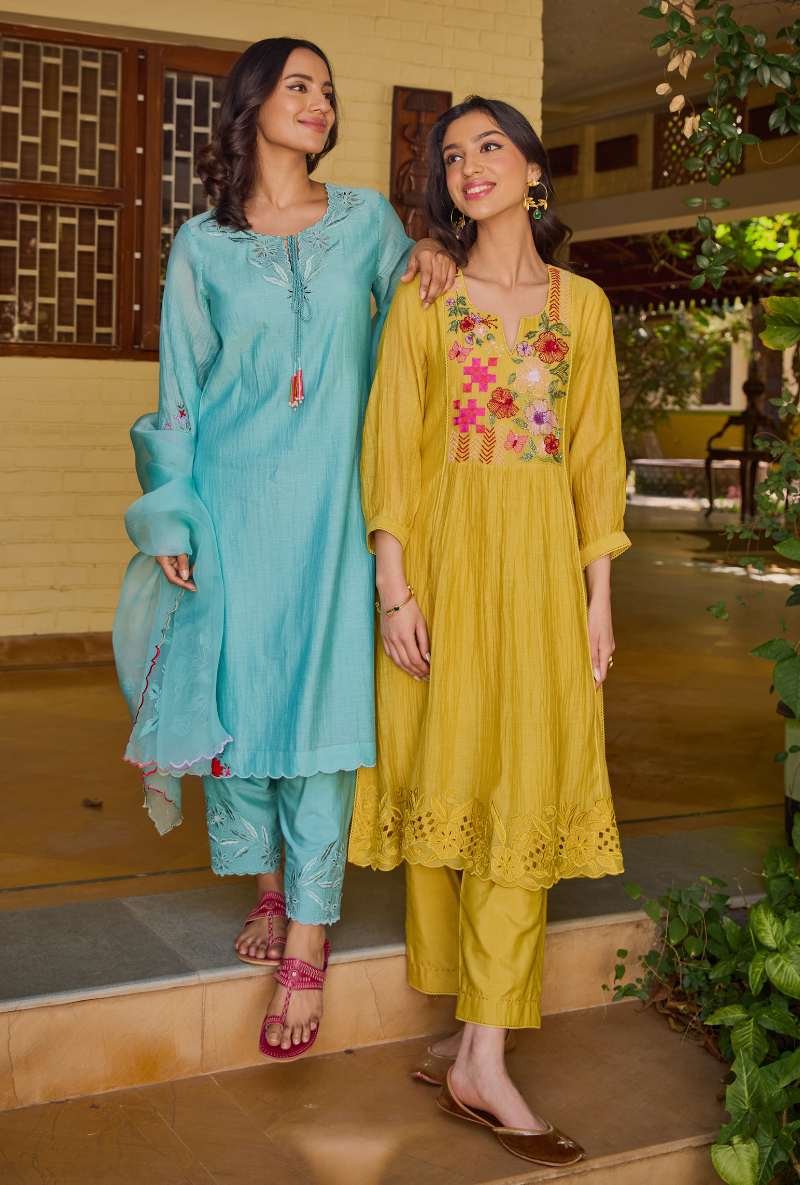 Mustad Hand Embroidered Yoke Anaardana Kurta Set