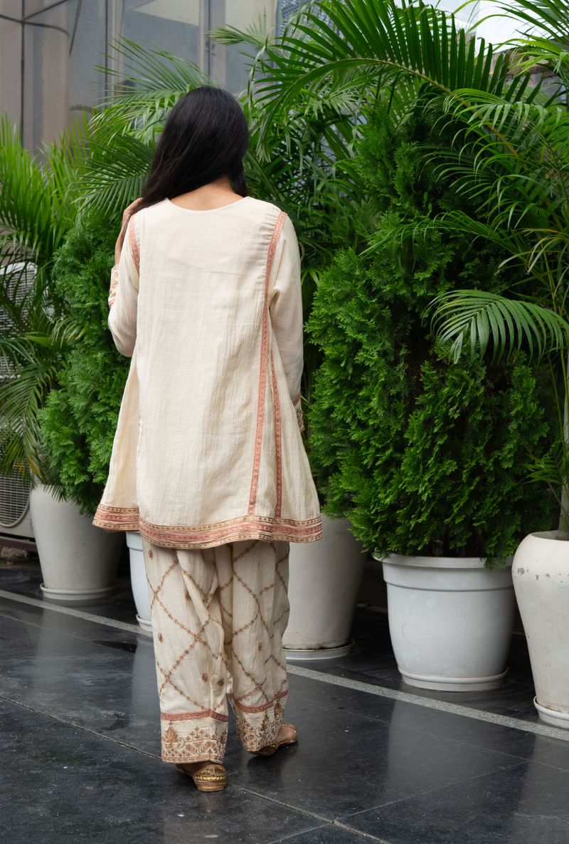 Jyoti Verma in Ivory Yoke embroidery Farshi Salwar Set