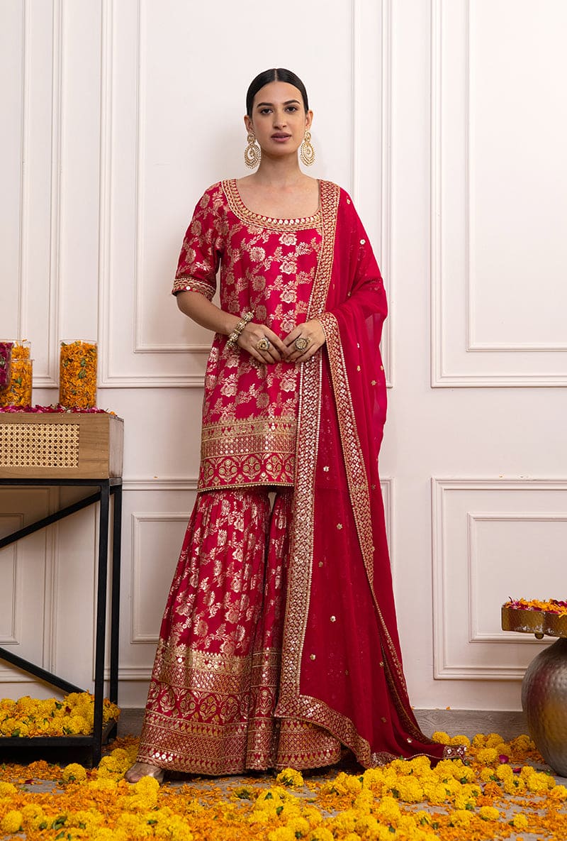 Eka Lakhani In Pink Banarsi Hoor Gharara Set