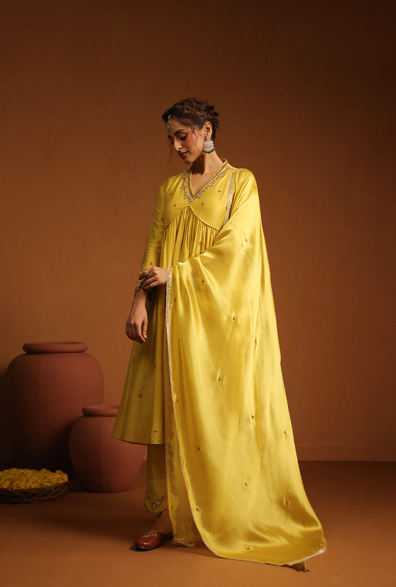 Yellow Chunnat Ishq Kurta Set