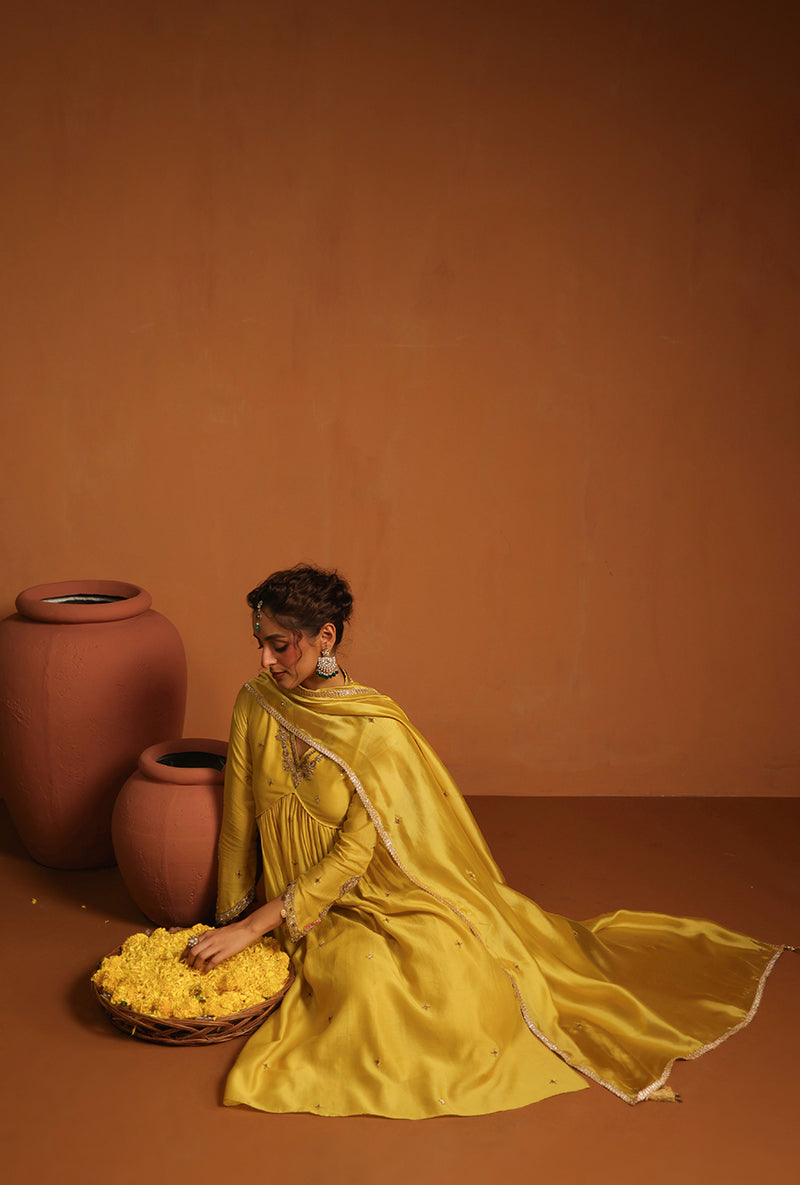 Yellow Chunnat Ishq Kurta Set